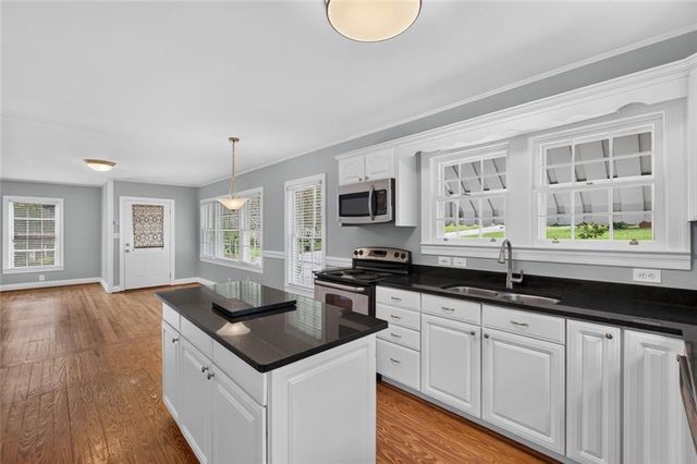 1141 Jefferson Avenue, East Point, GA 30344