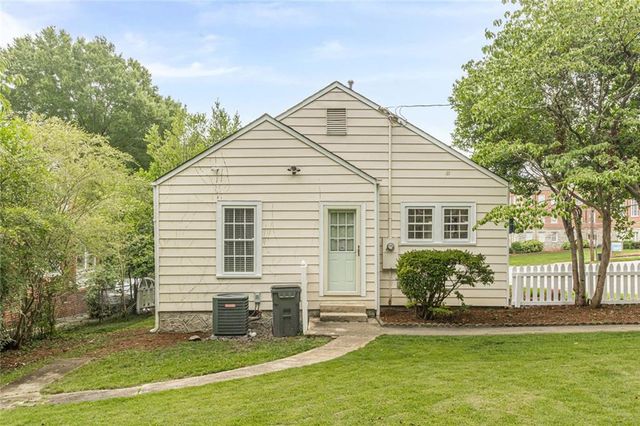 1141 Jefferson Avenue, East Point, GA 30344