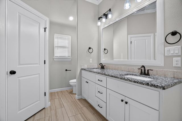 3335 White Horse Drive, Granbury, TX 76049