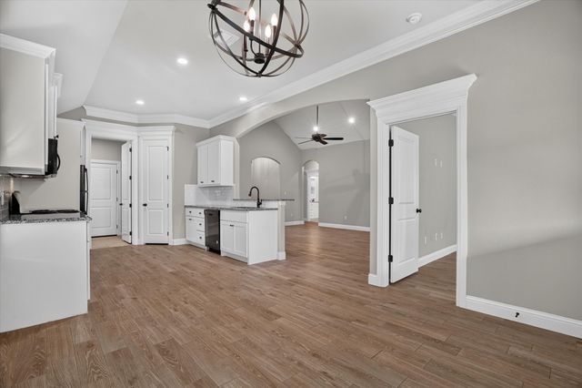 3335 White Horse Drive, Granbury, TX 76049