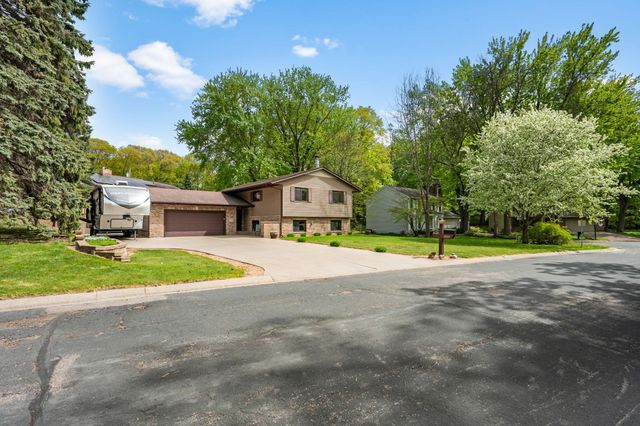 2850 Pheasant Circle, Mound, MN 55364