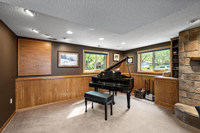 2850 Pheasant Circle, Mound, MN 55364