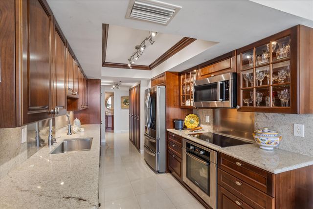 2003 N Ocean Boulevard 902, Boca Raton, FL 33431