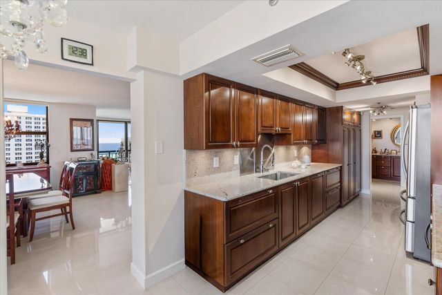 2003 N Ocean Boulevard 902, Boca Raton, FL 33431