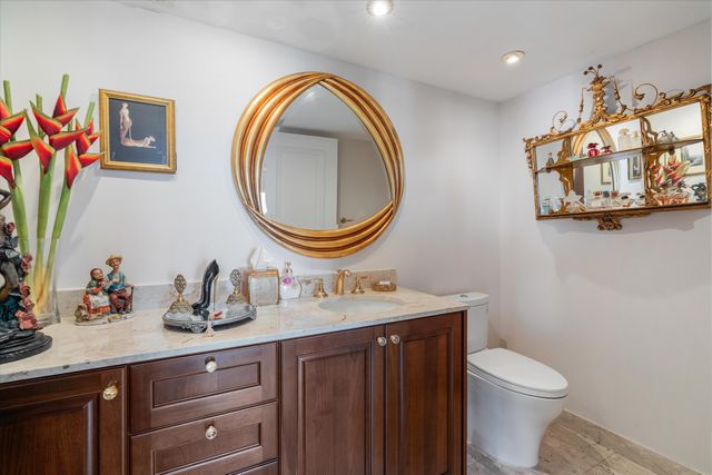 2003 N Ocean Boulevard 902, Boca Raton, FL 33431