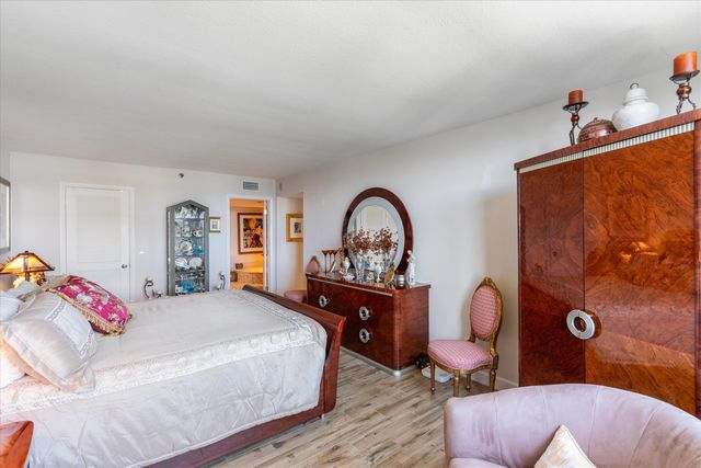 2003 N Ocean Boulevard 902, Boca Raton, FL 33431