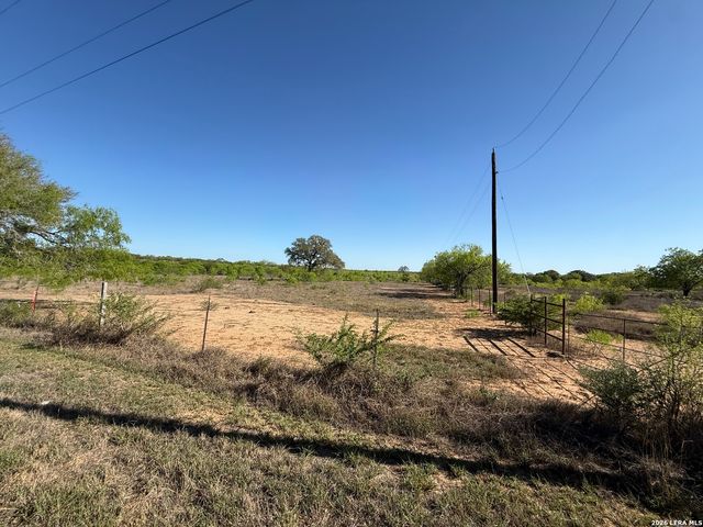 000 CR 426, Jourdanton, TX 78026