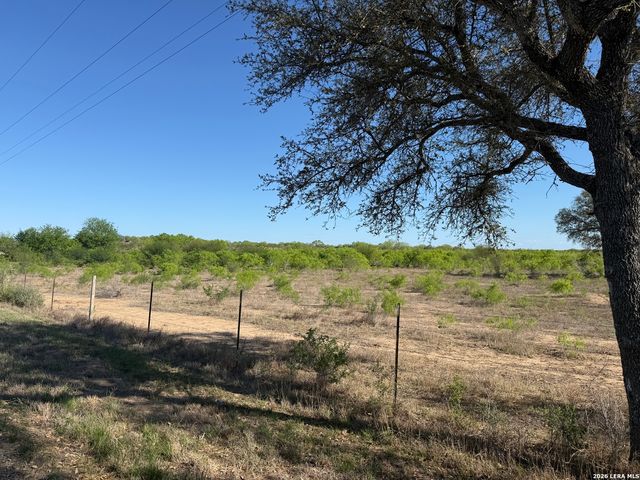 000 CR 426, Jourdanton, TX 78026
