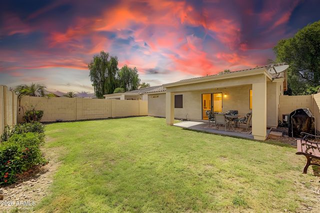 49 W NOLANA Place, San Tan Valley, AZ 85143
