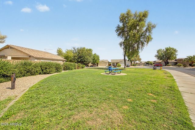 49 W NOLANA Place, San Tan Valley, AZ 85143