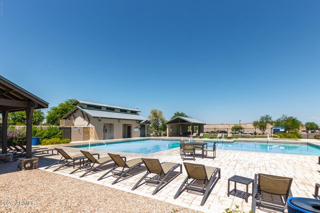 49 W NOLANA Place, San Tan Valley, AZ 85143