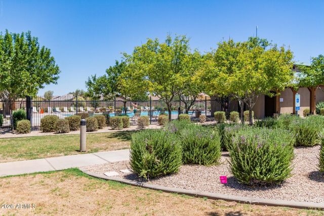 49 W NOLANA Place, San Tan Valley, AZ 85143