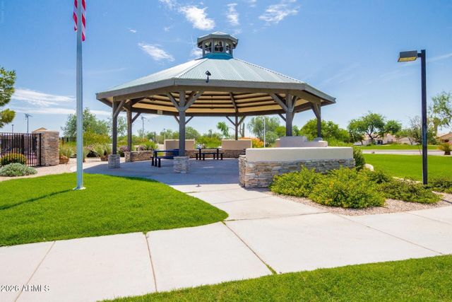 49 W NOLANA Place, San Tan Valley, AZ 85143