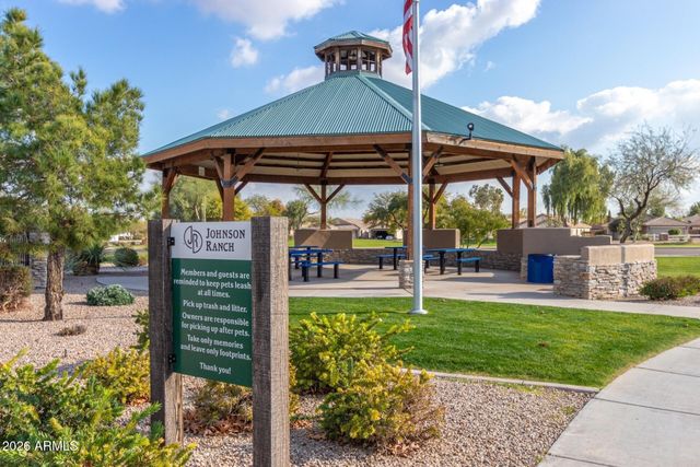 49 W NOLANA Place, San Tan Valley, AZ 85143