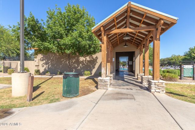 49 W NOLANA Place, San Tan Valley, AZ 85143
