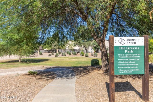 49 W NOLANA Place, San Tan Valley, AZ 85143