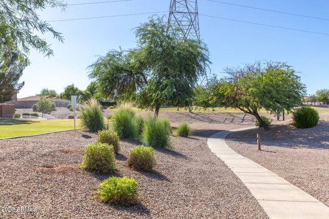 49 W NOLANA Place, San Tan Valley, AZ 85143