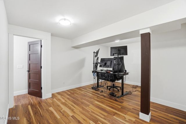 305 Ridgepoint Circle, Waterville, OH 43566