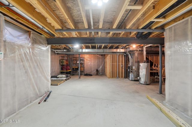 305 Ridgepoint Circle, Waterville, OH 43566