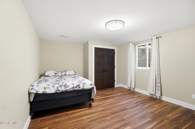 305 Ridgepoint Circle, Waterville, OH 43566