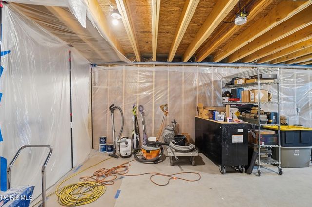 305 Ridgepoint Circle, Waterville, OH 43566