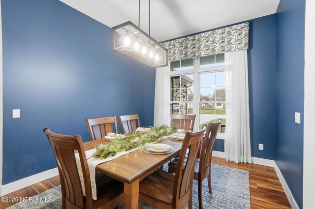 305 Ridgepoint Circle, Waterville, OH 43566