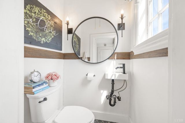 3522 Fort Avenue, Lynchburg, VA 24501