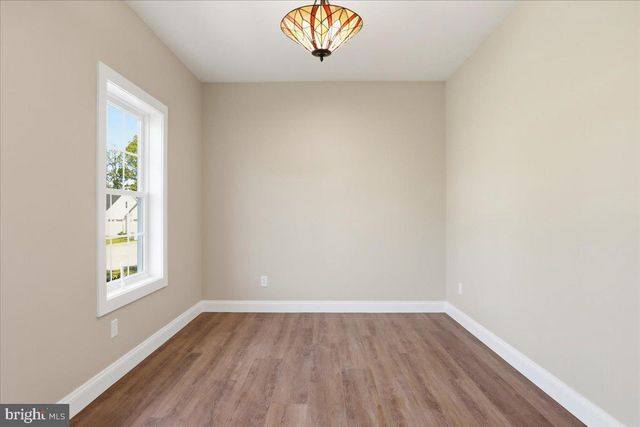 130 WOODBRIAR DR, Chambersburg, PA 17202