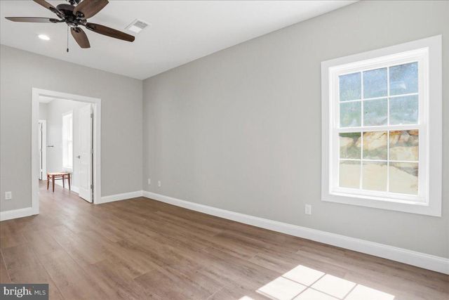 130 WOODBRIAR DR, Chambersburg, PA 17202