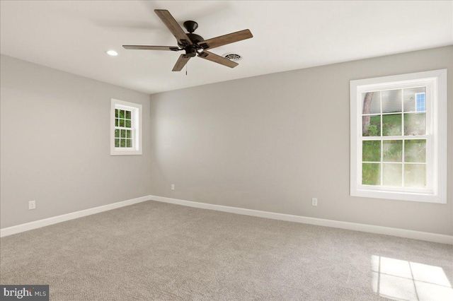 130 WOODBRIAR DR, Chambersburg, PA 17202