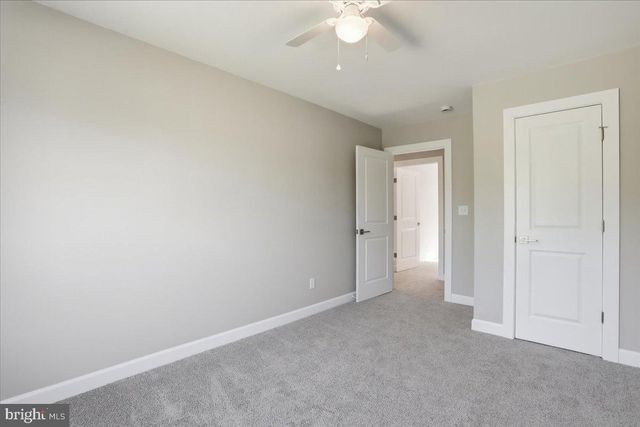 130 WOODBRIAR DR, Chambersburg, PA 17202