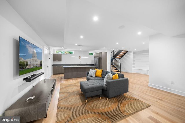 1459 DEWBERRY CT, Mclean, VA 22101