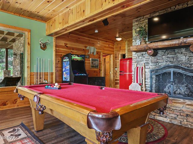 2414 Walnut Cove Way, Sevierville, TN 37862