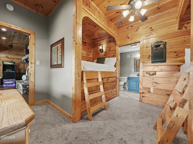 2414 Walnut Cove Way, Sevierville, TN 37862