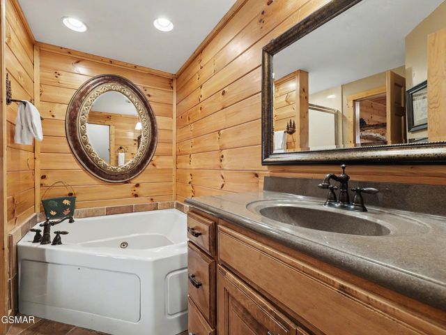 2414 Walnut Cove Way, Sevierville, TN 37862