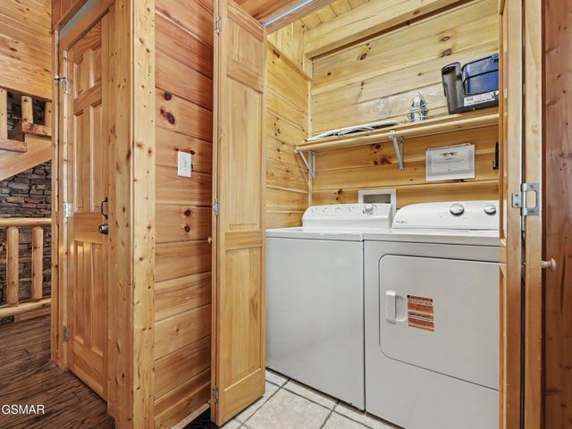 2414 Walnut Cove Way, Sevierville, TN 37862