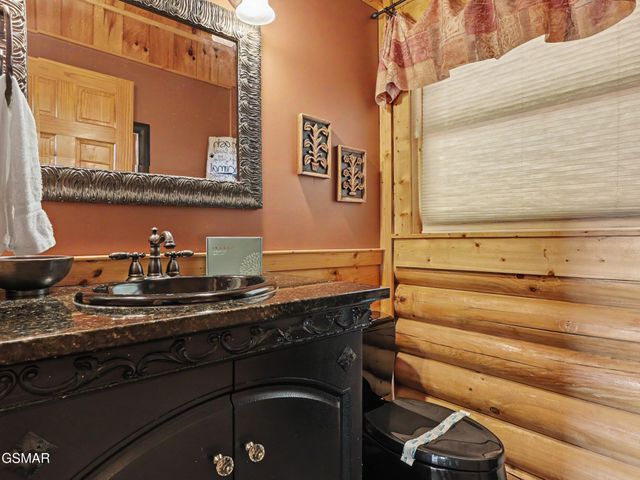 2414 Walnut Cove Way, Sevierville, TN 37862