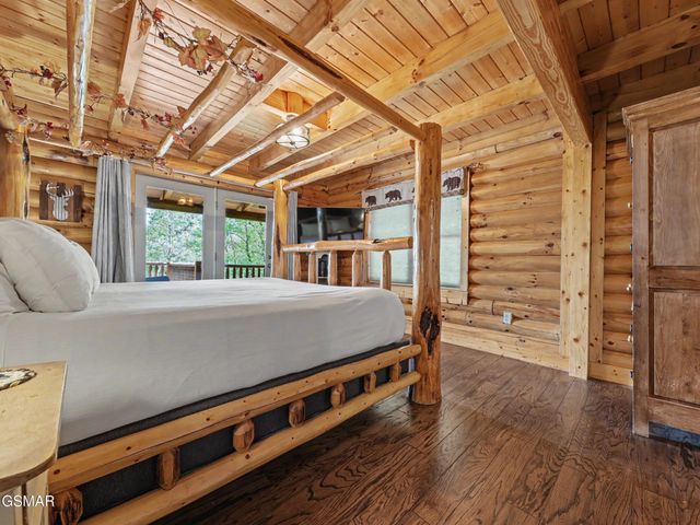 2414 Walnut Cove Way, Sevierville, TN 37862