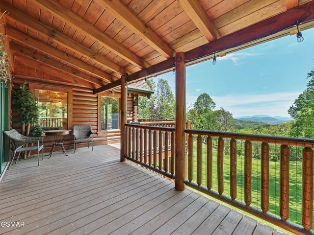2414 Walnut Cove Way, Sevierville, TN 37862