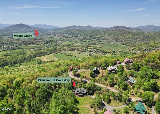 2414 Walnut Cove Way, Sevierville, TN 37862