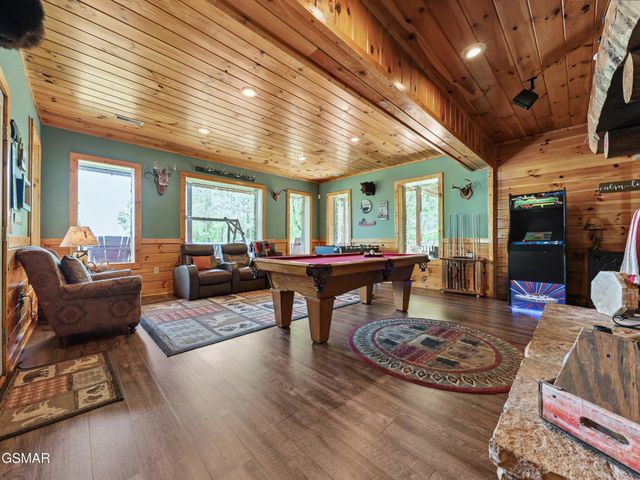 2414 Walnut Cove Way, Sevierville, TN 37862