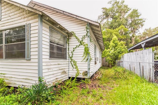404 SE 15TH STREET, Gainesville, FL 32641