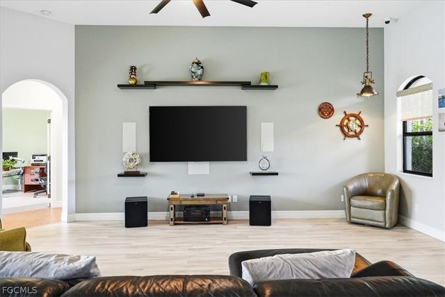 2105 Ottersrest LN, Cape Coral, FL 33990