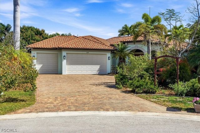 2105 Ottersrest LN, Cape Coral, FL 33990