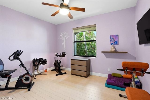 2105 Ottersrest LN, Cape Coral, FL 33990