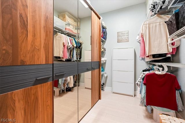 2105 Ottersrest LN, Cape Coral, FL 33990