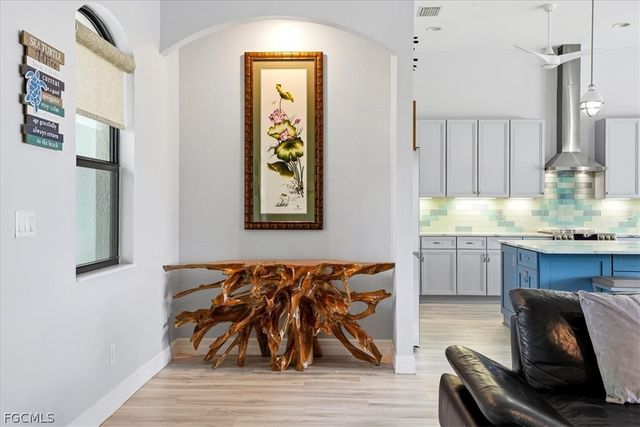 2105 Ottersrest LN, Cape Coral, FL 33990