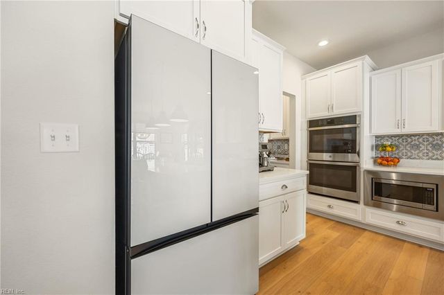 213 Werdna LN, Chesapeake, VA 23322