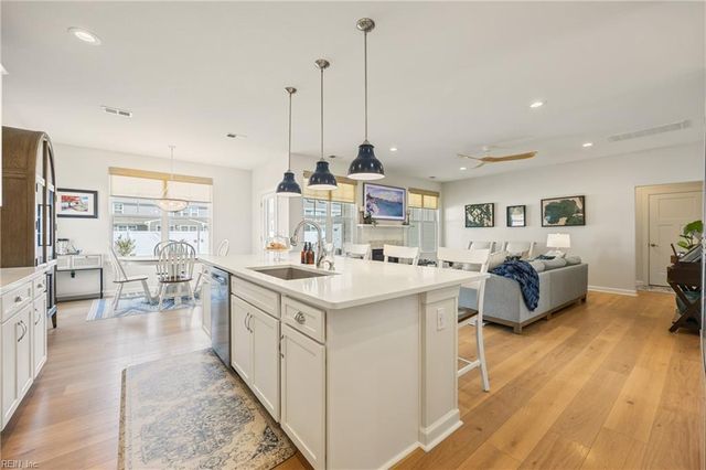 213 Werdna LN, Chesapeake, VA 23322