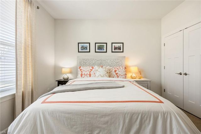 213 Werdna LN, Chesapeake, VA 23322